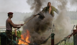 Cảnh 'nồi da nấu thịt' của lính đặc nhiệm khiến người xem phát khóc